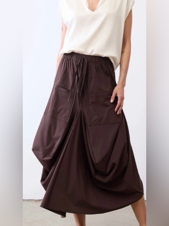 Ruti Go To Brown Midi Skirt with Pockets. Small - Picture 2 of 13